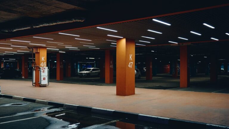 Aprobación definitiva dotación mínima aparcamiento en Valencia