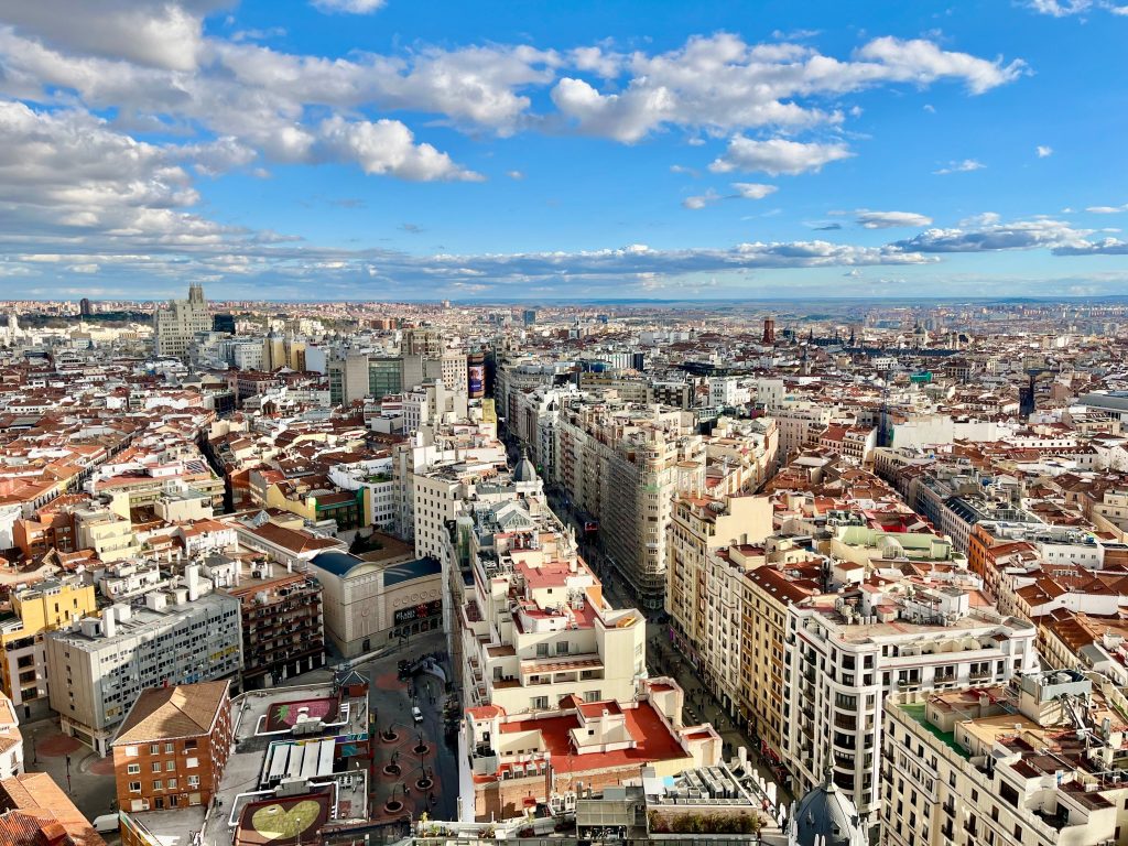 AESA simplifica la tramitación urbanística en Madrid mediante una exención de servidumbres aeronáuticas