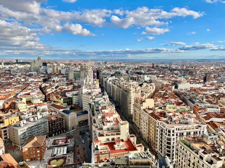 AESA simplifica la tramitación urbanística en Madrid mediante una exención de servidumbres aeronáuticas